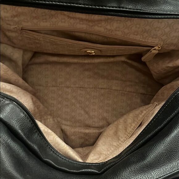 Elegant Black faux-Leather Tote Bag - Picture 5 of 5